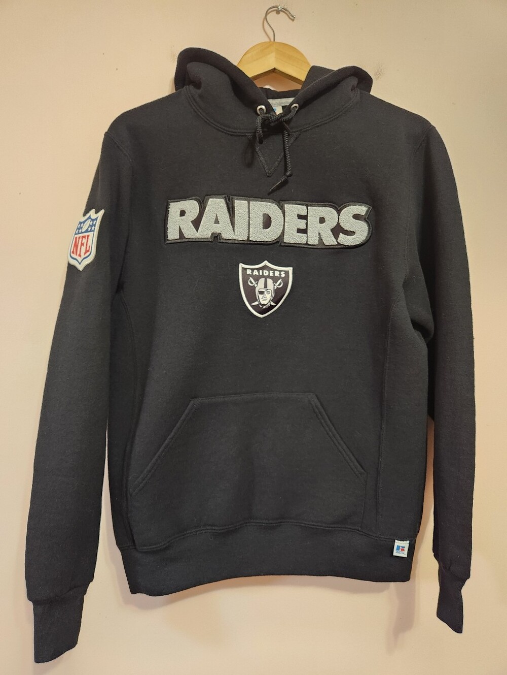 Russell Athletic NFL Raiders Chenille Spellout Black Pullover Hoodie Sz M